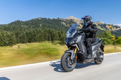 ADXTG 400 ABS TCS E5+ 12