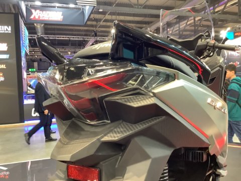 CRUISYM  300 ABS TCS E5+ 7