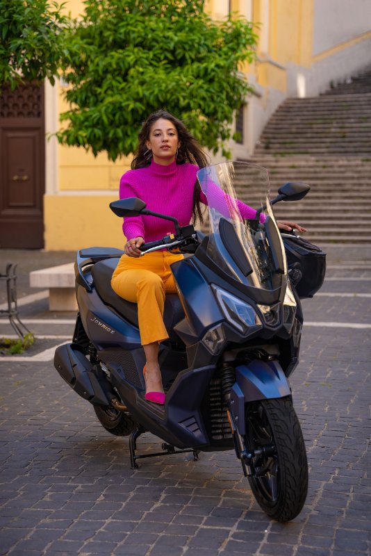 JOYRIDE 300 LC ABS E5 1