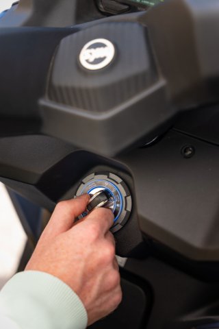 JOYRIDE 300 LC ABS E5 9